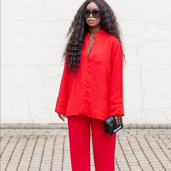 FLOWY SLIT BLOUSE - Picture 1 of 8